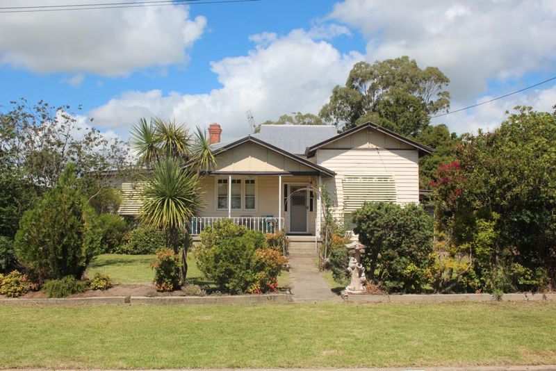 House for Auction Tenterfield, NSW 69 Wood Street