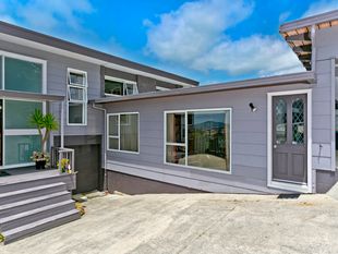 2 BEDROOM UNIT - Hillcrest