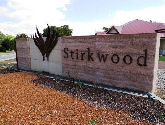 14 woodview retreat, lesmurdie, wa